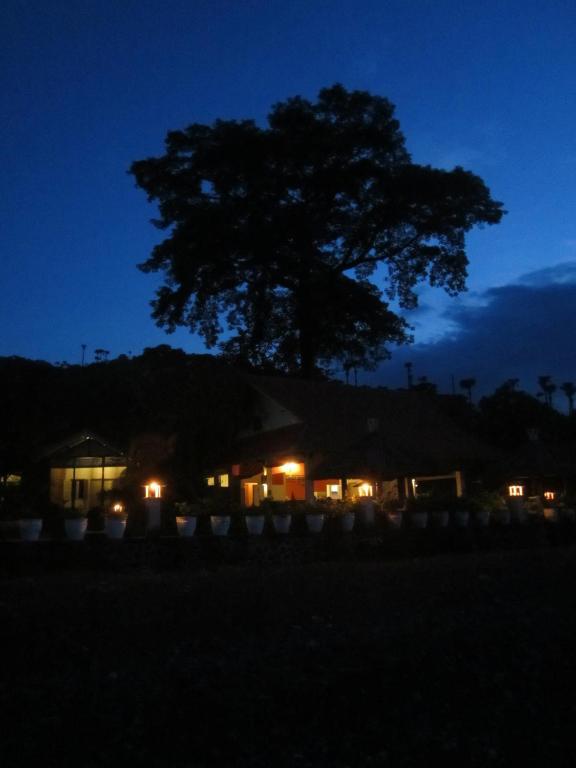 Kembali Beach Bungalows Амед Экстерьер фото