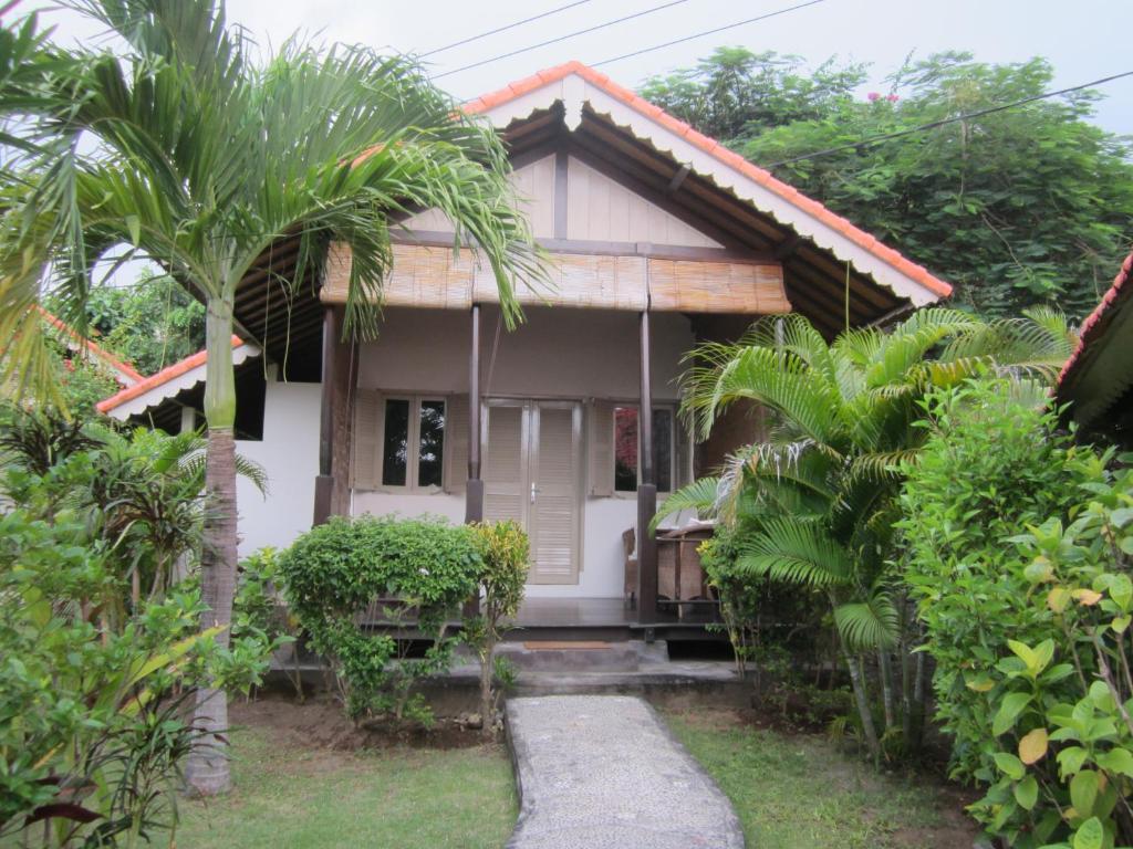 Kembali Beach Bungalows Амед Номер фото