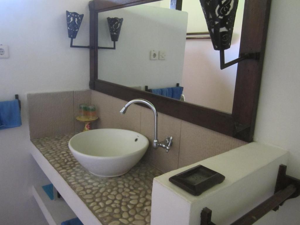 Kembali Beach Bungalows Амед Номер фото